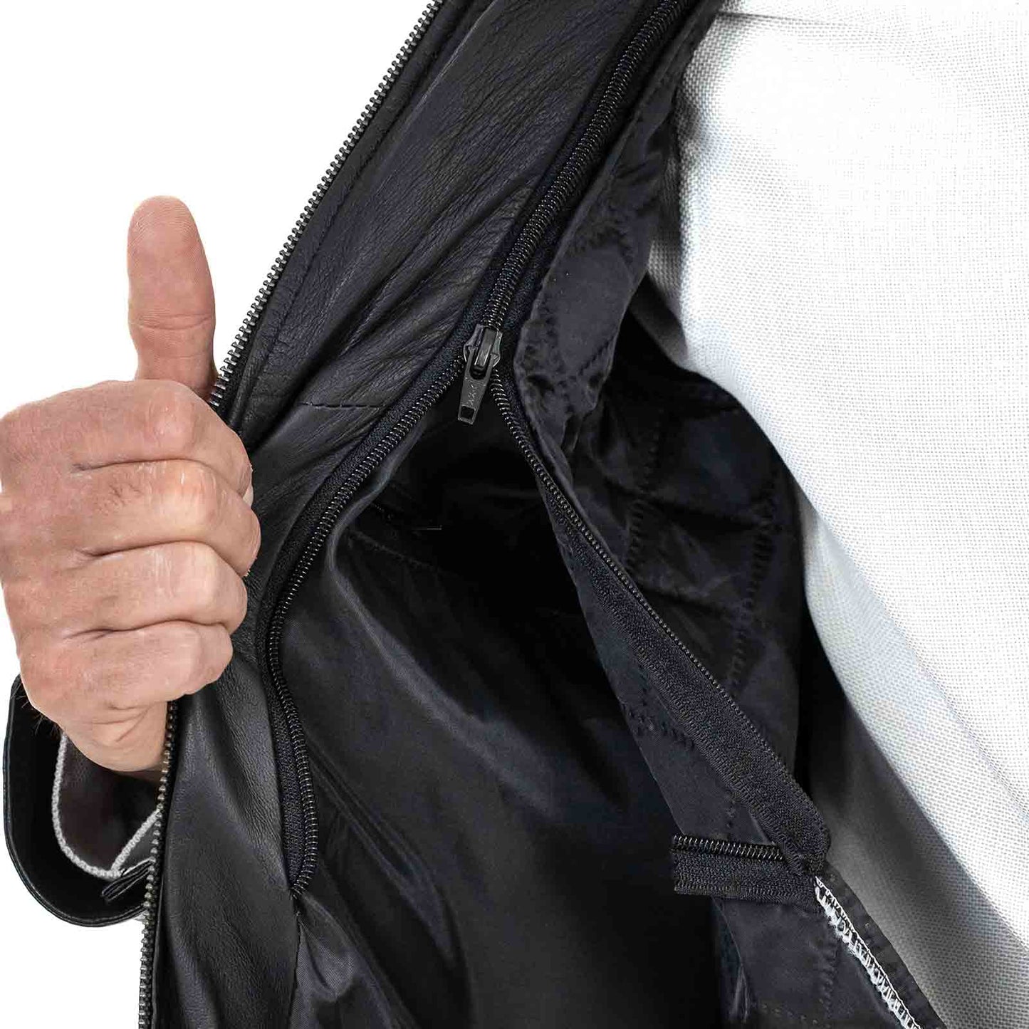 Schwarze, schmal geschnittene Herren-Lederjacke aus echtem Leder mit Taschen und Taillengürtel von Rindway