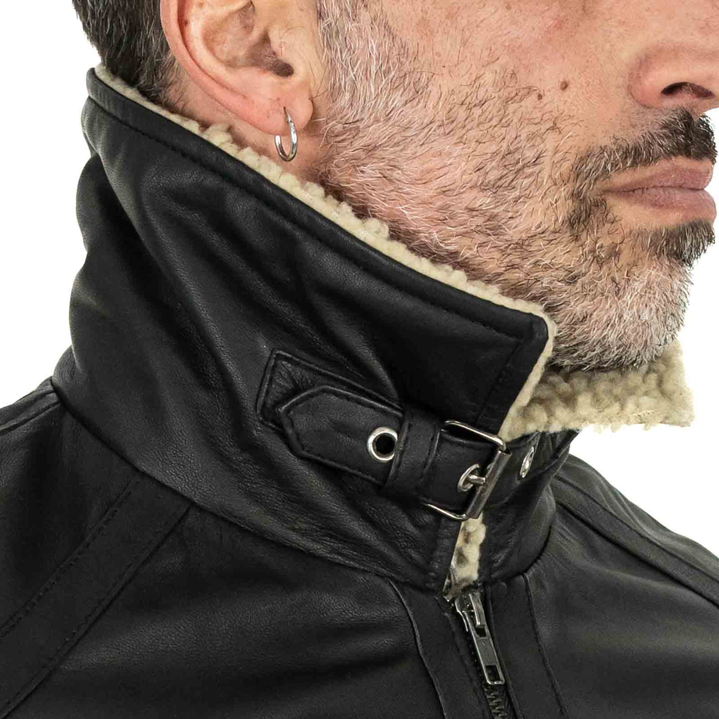 Schwarze, schmal geschnittene Bikerjacke für Herren im Lammfell-Look aus echtem Leder mit Rindway-Schnallenkragen