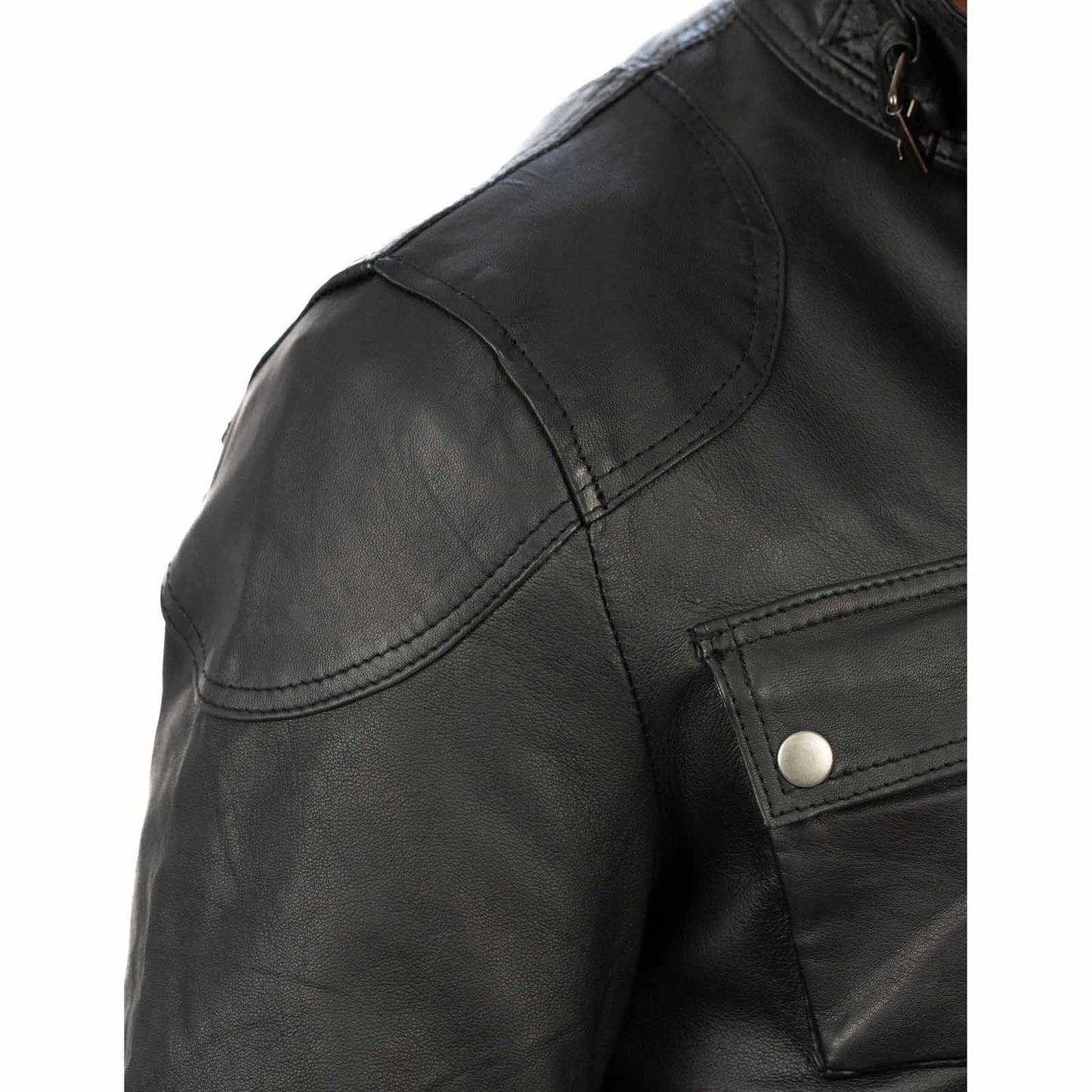 Schwarze, schmal geschnittene Herren-Lederjacke aus echtem Leder mit Taschen und Taillengürtel von Rindway