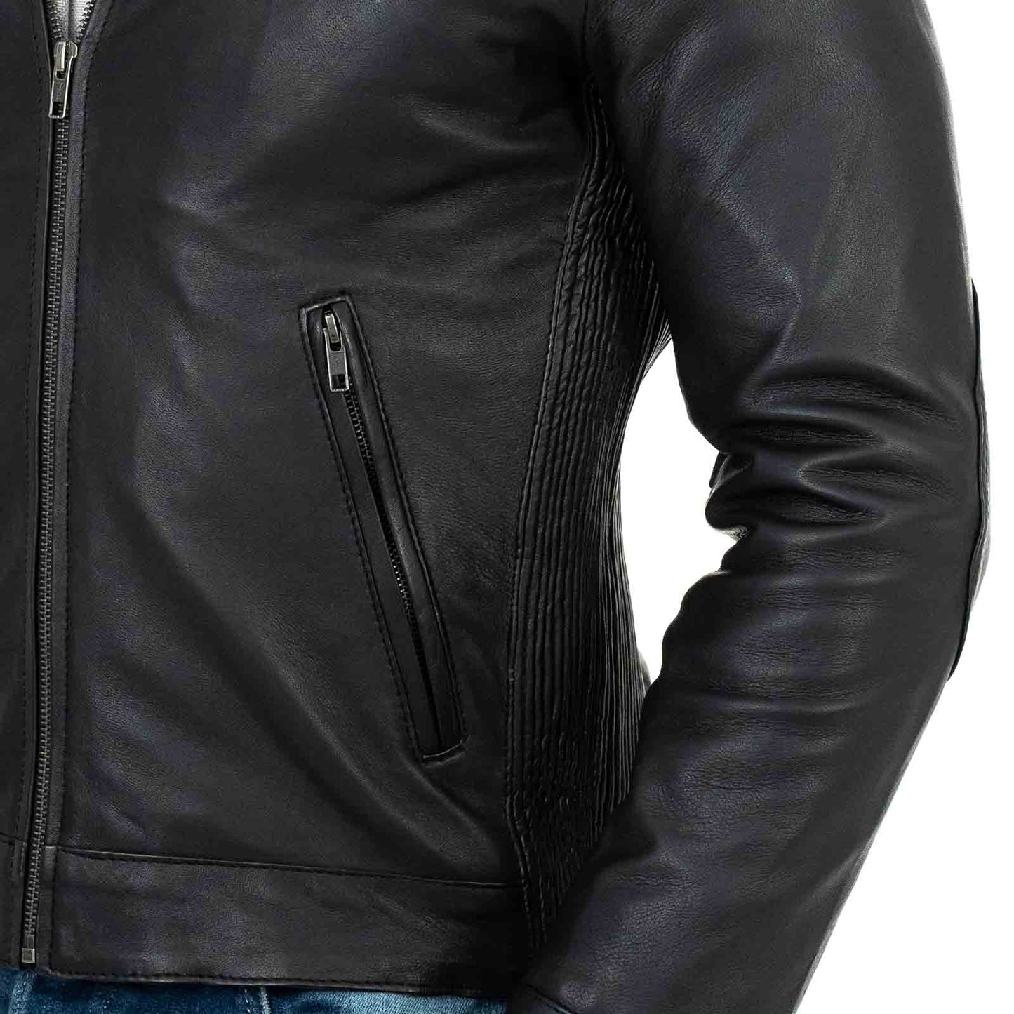 Schwarze Herren-Bikerjacke aus echtem Leder in schmaler Passform mit besonderen Schulterpartien von Rindway