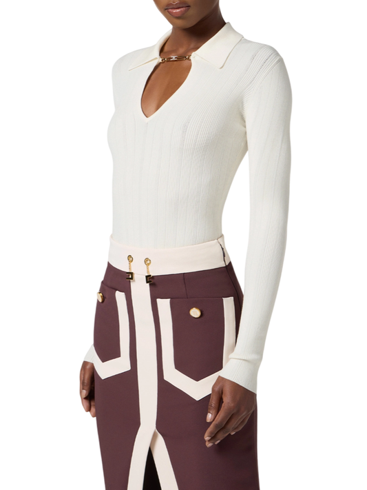 Elisabetta Franchi cremefarbener Rippstrickpullover mit Schmuckapplikationen