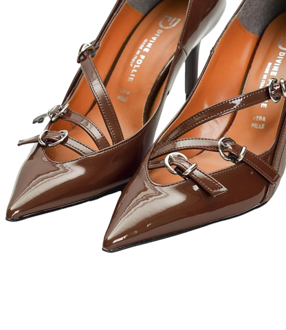 Divine Follie decollete in vernice con fascette marrone